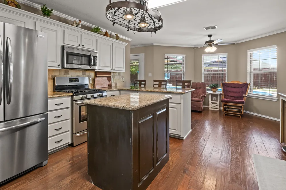 2701 Silver Spring Trail Mt Pleasant, TX 75455