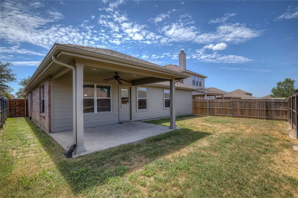 2011 Zavala Forney, TX 75126