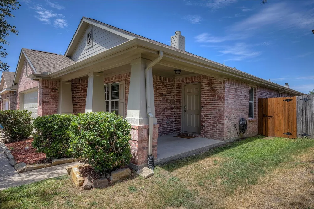 2011 Zavala Forney, TX 75126