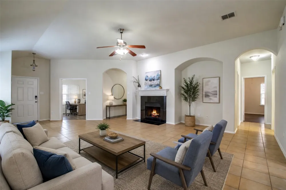 2011 Zavala Forney, TX 75126