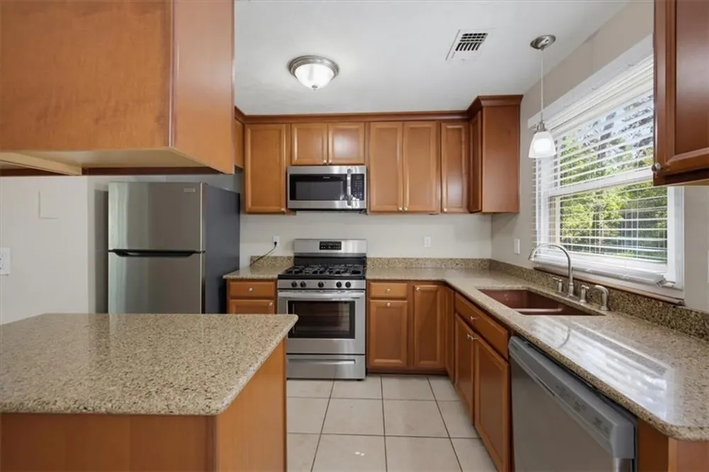 429 Sherwood Circle Stone Mountain, GA 30087