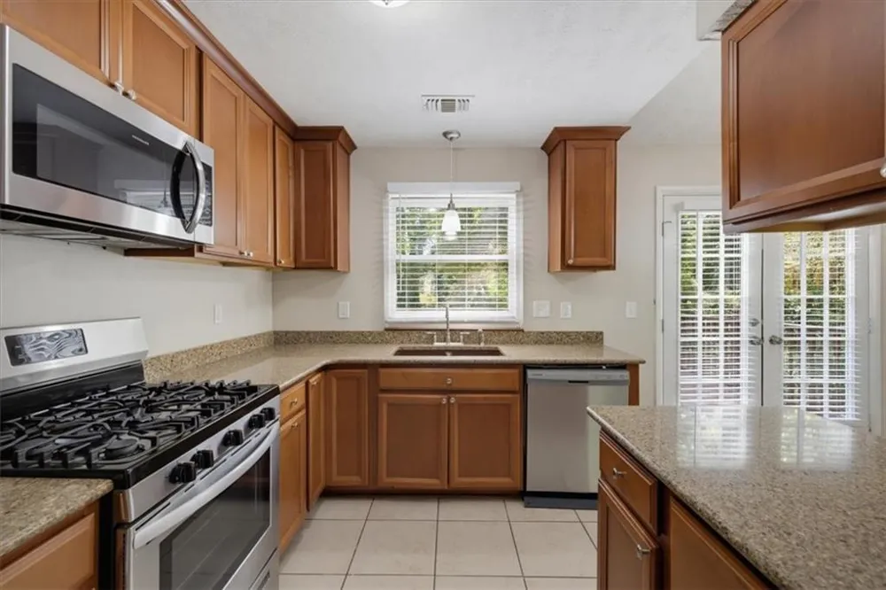 429 Sherwood Circle Stone Mountain, GA 30087