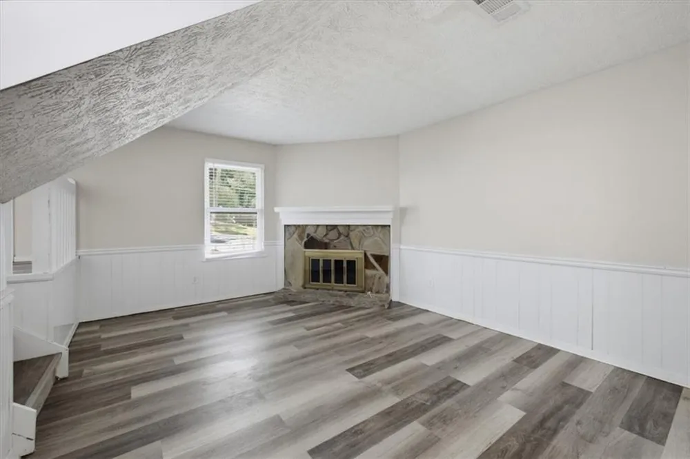 429 Sherwood Circle Stone Mountain, GA 30087