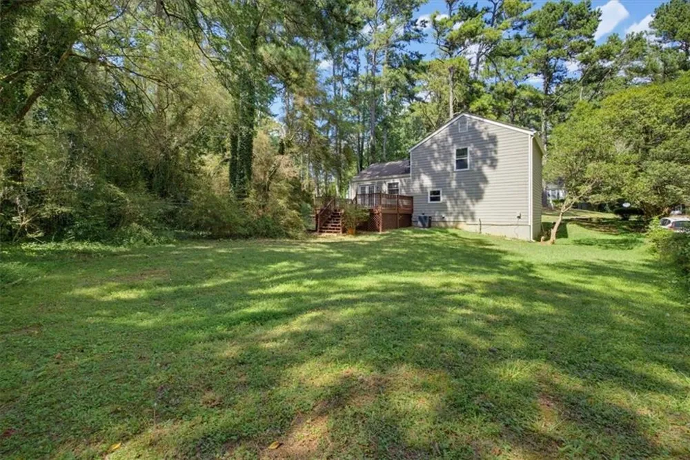 429 Sherwood Circle Stone Mountain, GA 30087