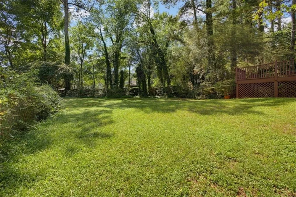 429 Sherwood Circle Stone Mountain, GA 30087