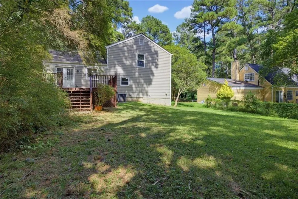 429 Sherwood Circle Stone Mountain, GA 30087