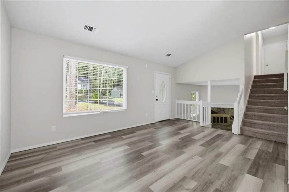 429 Sherwood Circle Stone Mountain, GA 30087