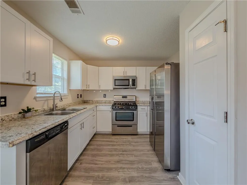6196 Idlewood Circle Lithonia, GA 30038