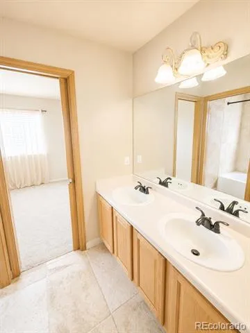 2041 Sandhurst Drive Castle Rock, CO 80104