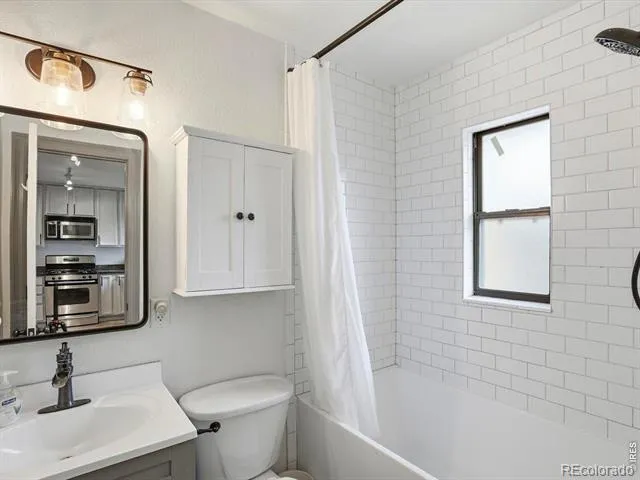 3321 Eliot Street Denver, CO 80211