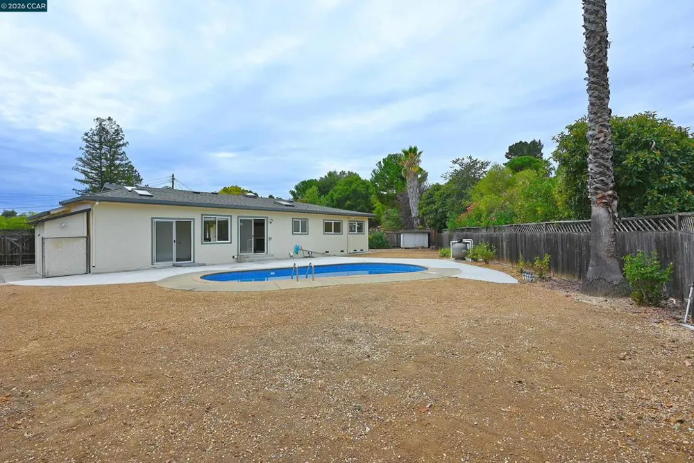 21 Eric Ct Pleasant Hill, CA 94523