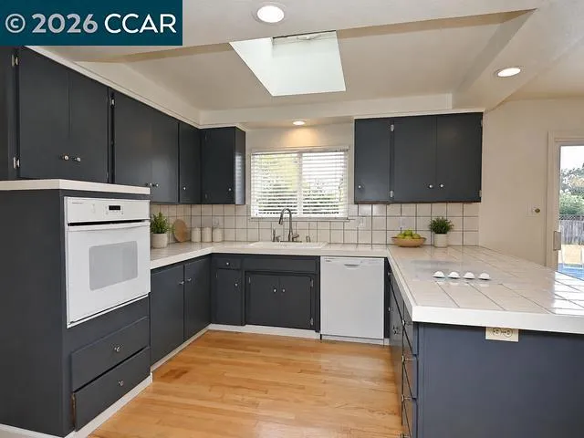 21 Eric Ct Pleasant Hill, CA 94523