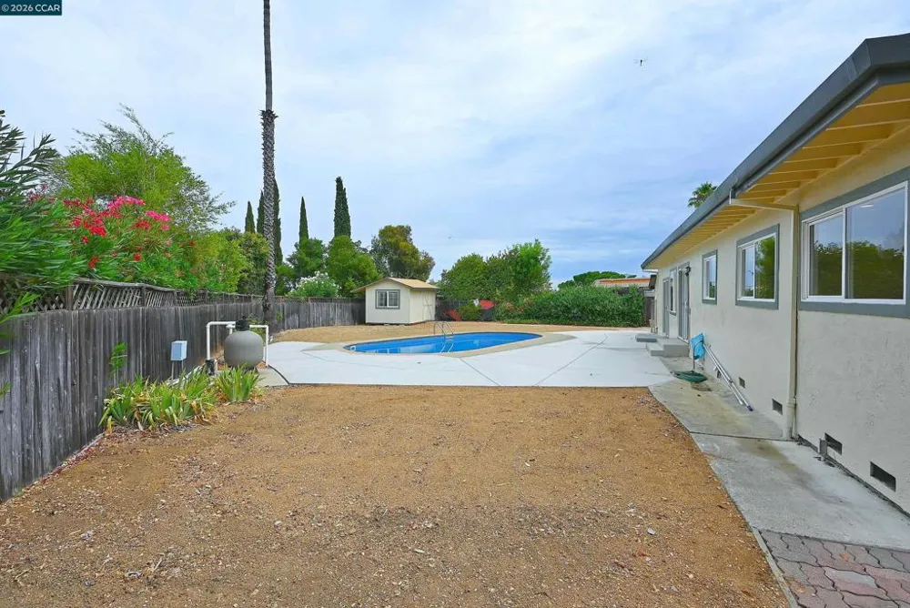 21 Eric Ct Pleasant Hill, CA 94523