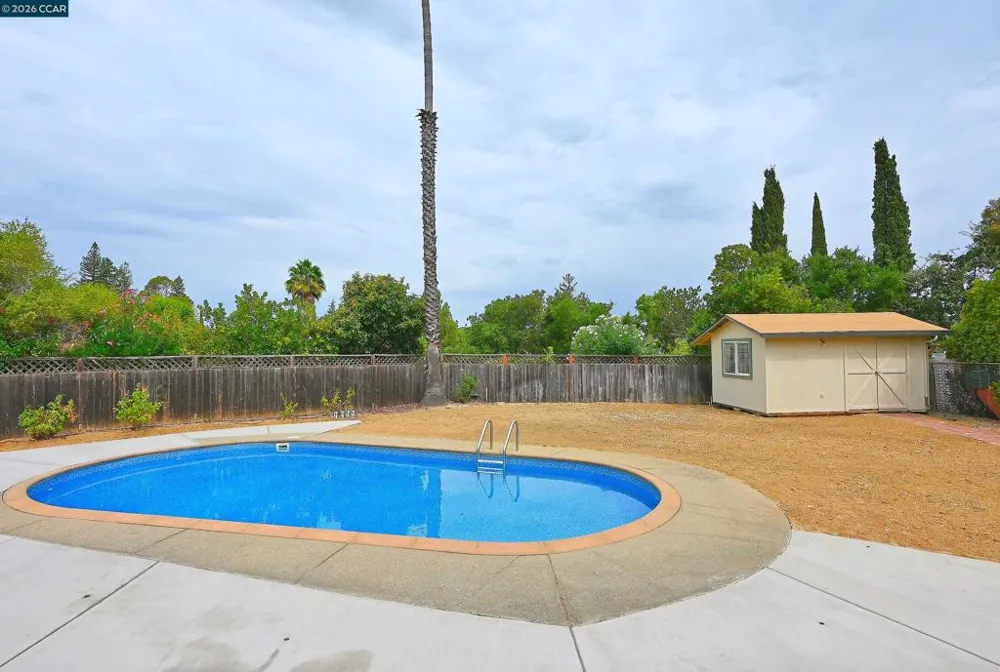 21 Eric Ct Pleasant Hill, CA 94523