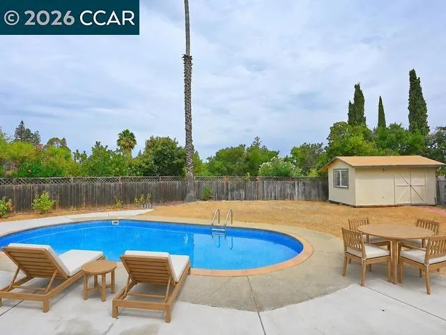 21 Eric Ct Pleasant Hill, CA 94523