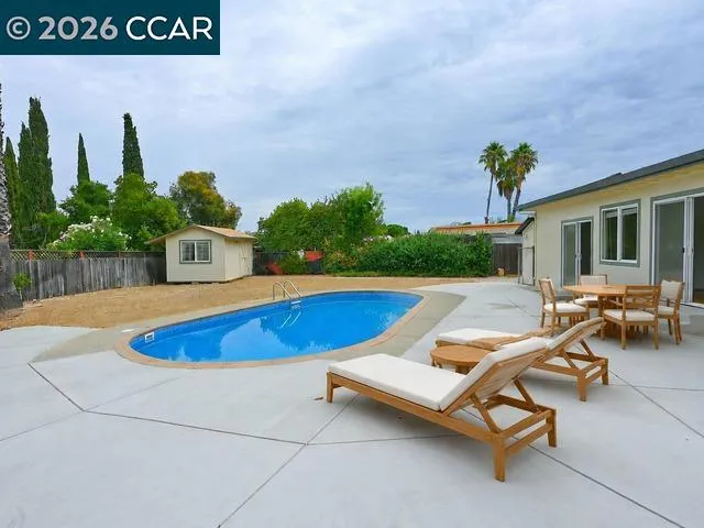 21 Eric Ct Pleasant Hill, CA 94523