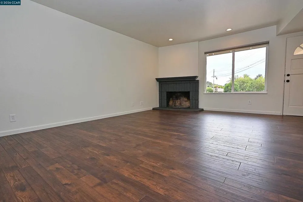 21 Eric Ct Pleasant Hill, CA 94523