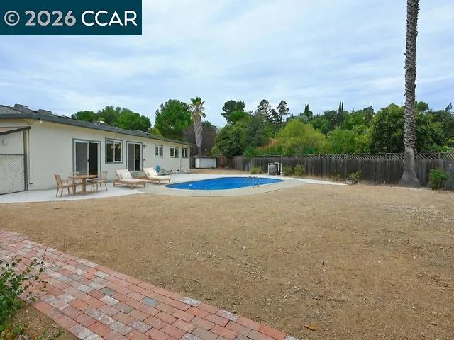 21 Eric Ct Pleasant Hill, CA 94523
