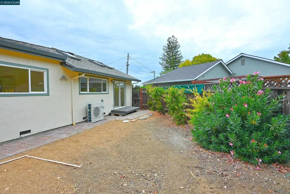 21 Eric Ct Pleasant Hill, CA 94523