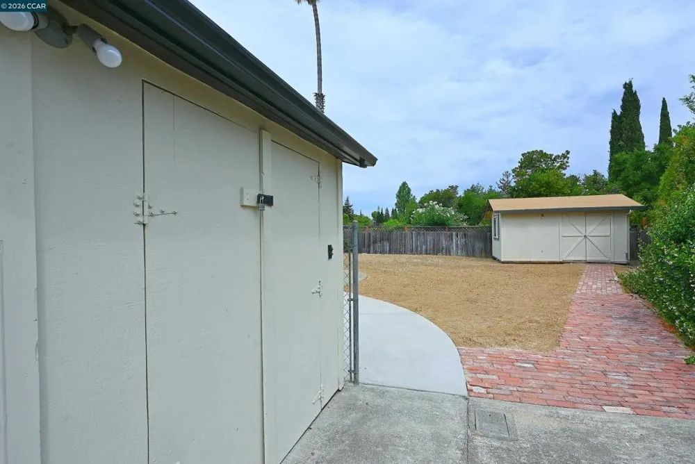 21 Eric Ct Pleasant Hill, CA 94523