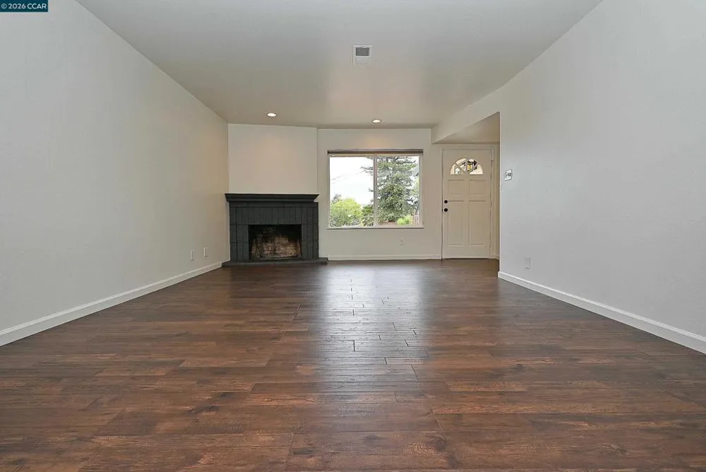 21 Eric Ct Pleasant Hill, CA 94523
