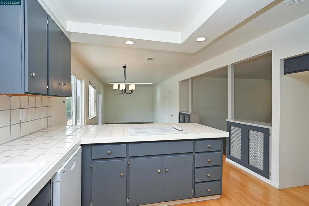 21 Eric Ct Pleasant Hill, CA 94523