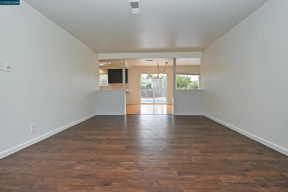 21 Eric Ct Pleasant Hill, CA 94523