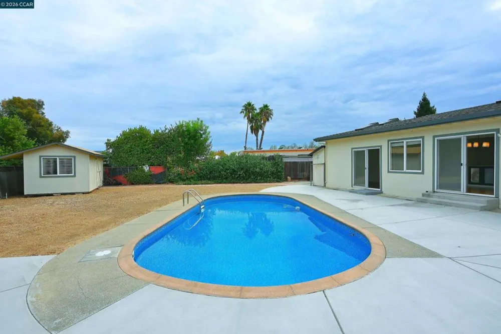 21 Eric Ct Pleasant Hill, CA 94523