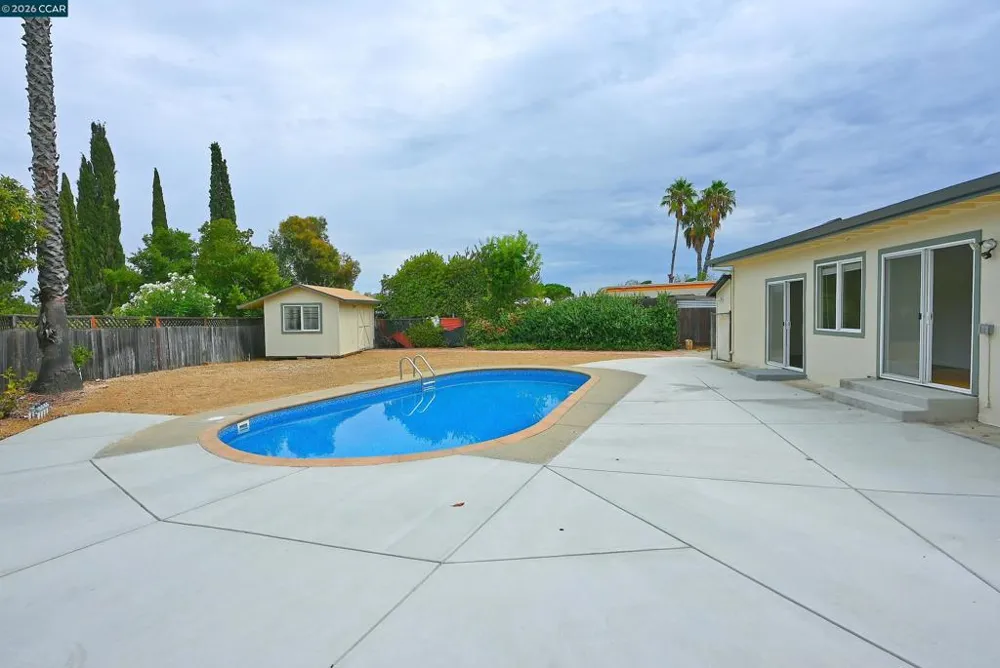 21 Eric Ct Pleasant Hill, CA 94523