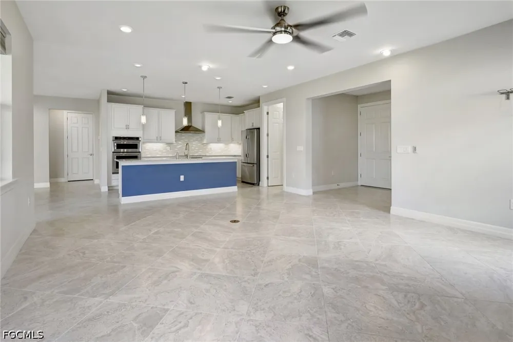 Bowes Circle Fort Myers, FL 33913