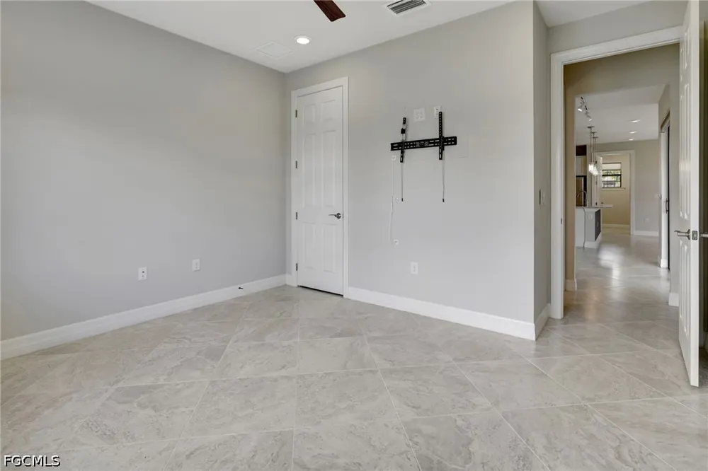 Bowes Circle Fort Myers, FL 33913