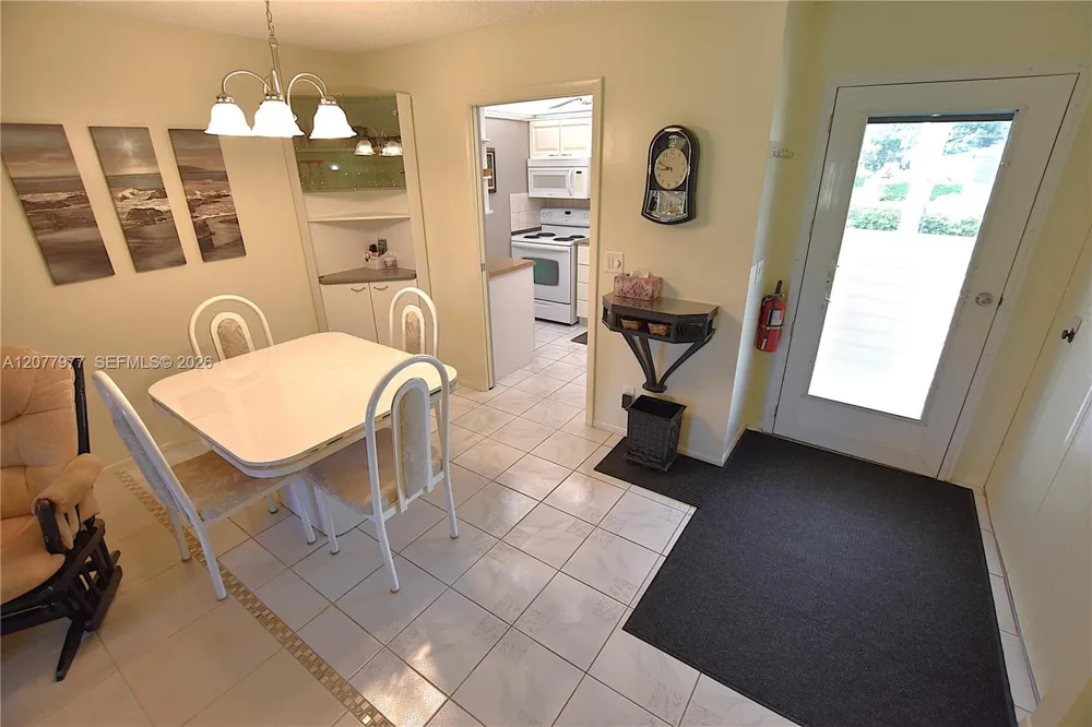 2971 Crosley Dr W #F West Palm Beach, FL 33415