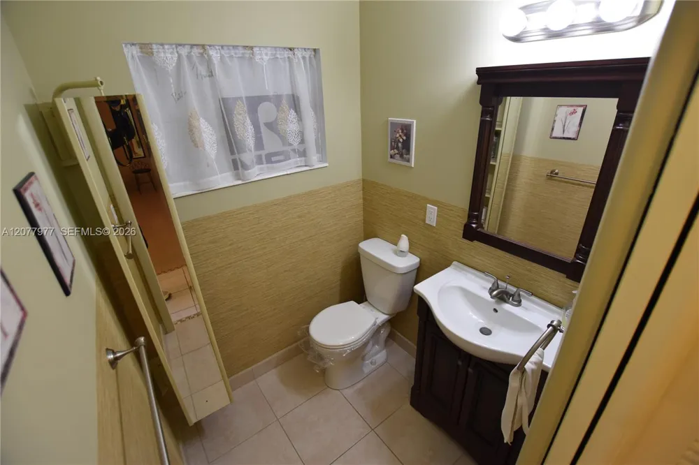 2971 Crosley Dr W #F West Palm Beach, FL 33415