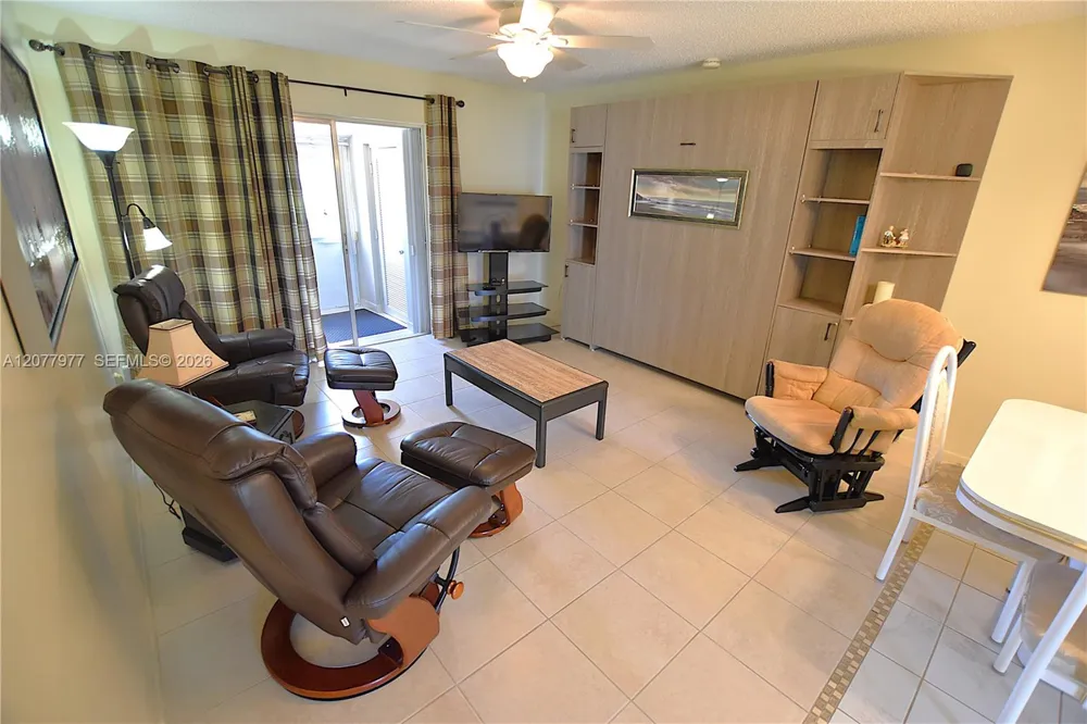 2971 Crosley Dr W #F West Palm Beach, FL 33415