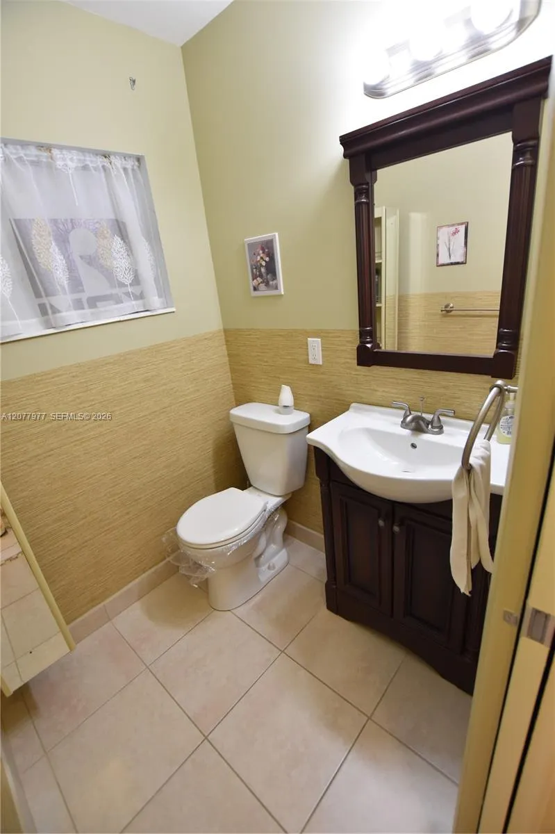 2971 Crosley Dr W #F West Palm Beach, FL 33415