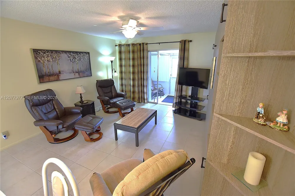 2971 Crosley Dr W #F West Palm Beach, FL 33415