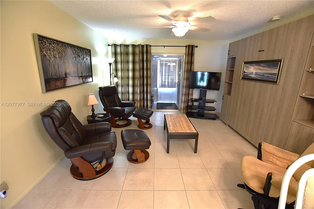 2971 Crosley Dr W #F West Palm Beach, FL 33415