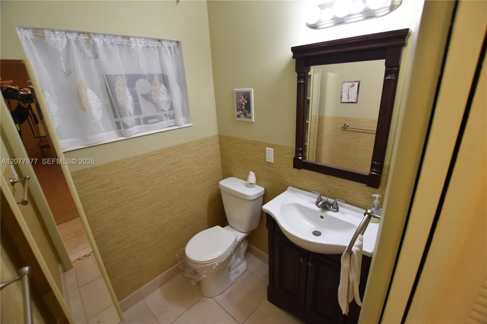 2971 Crosley Dr W #F West Palm Beach, FL 33415