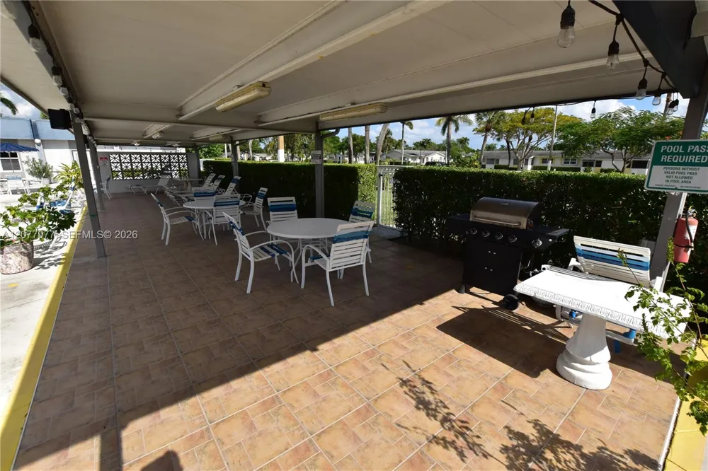2971 Crosley Dr W #F West Palm Beach, FL 33415