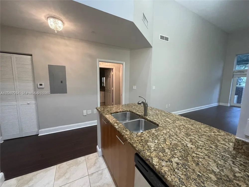 510 NW 84th Ave #117 Plantation, FL 33324