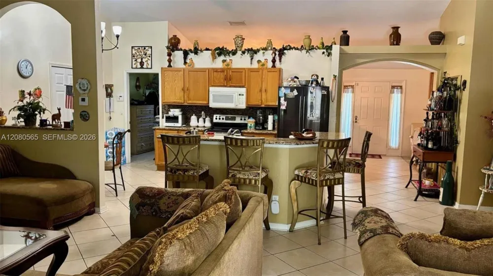 1122 MCKINLEY AVE Lehigh Acres, FL 33972