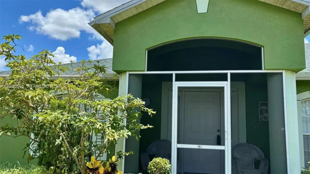 1122 MCKINLEY AVE Lehigh Acres, FL 33972