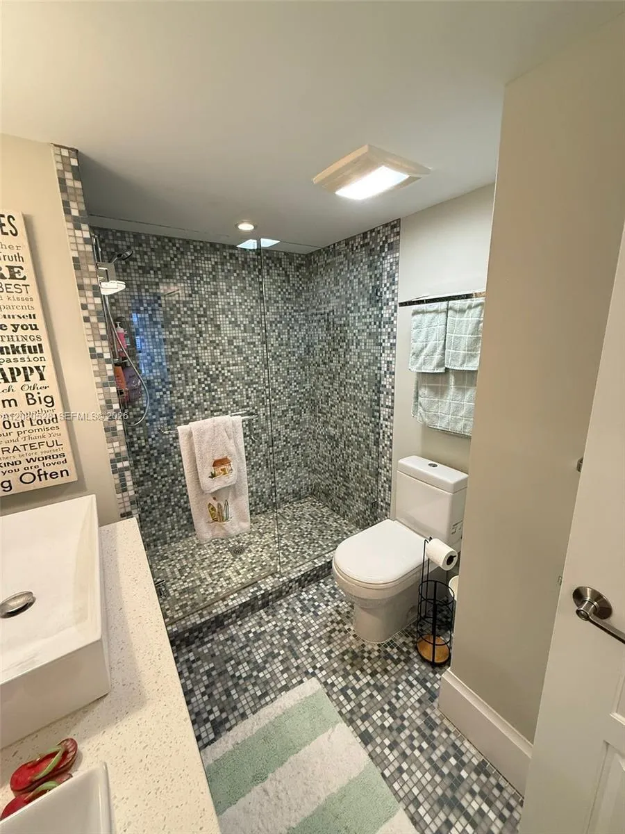 4020 Galt Ocean Dr #904 Fort Lauderdale, FL 33308