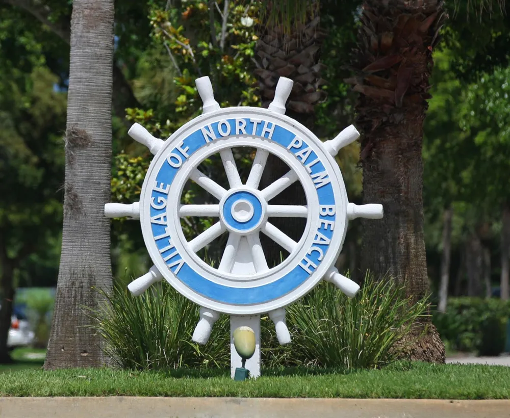 28 Yacht Club Drive #109 North Palm Beach, FL 33408