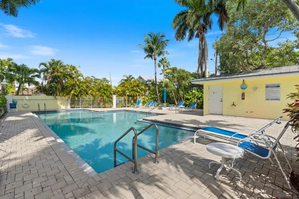517 SW 7th Avenue Fort Lauderdale, FL 33315