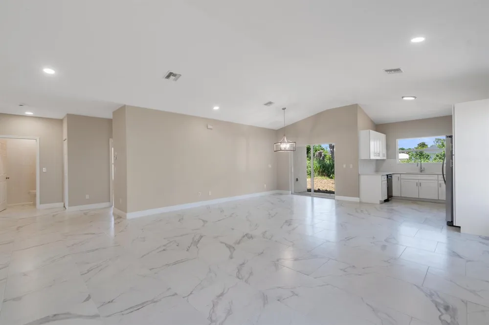 926 7TH Vero Beach, FL 32962