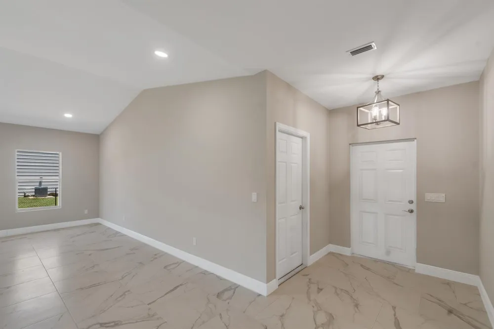 926 7TH Vero Beach, FL 32962