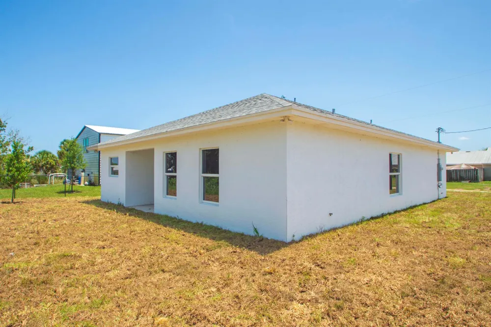 926 7TH Vero Beach, FL 32962