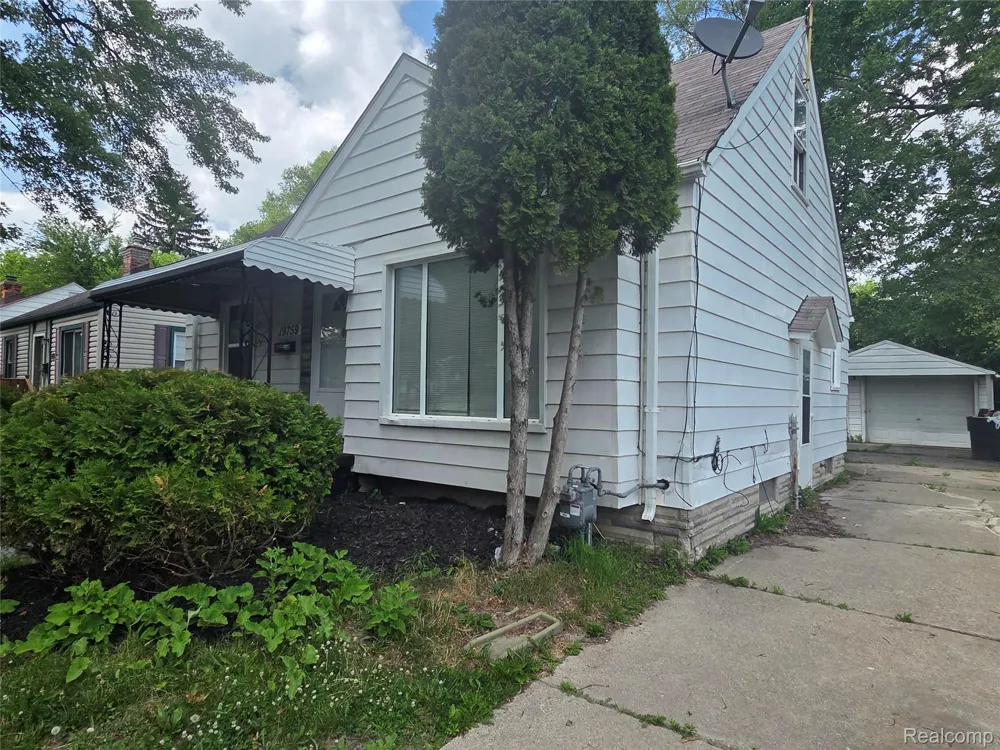 19759 McCormick Street Detroit City, MI 48224