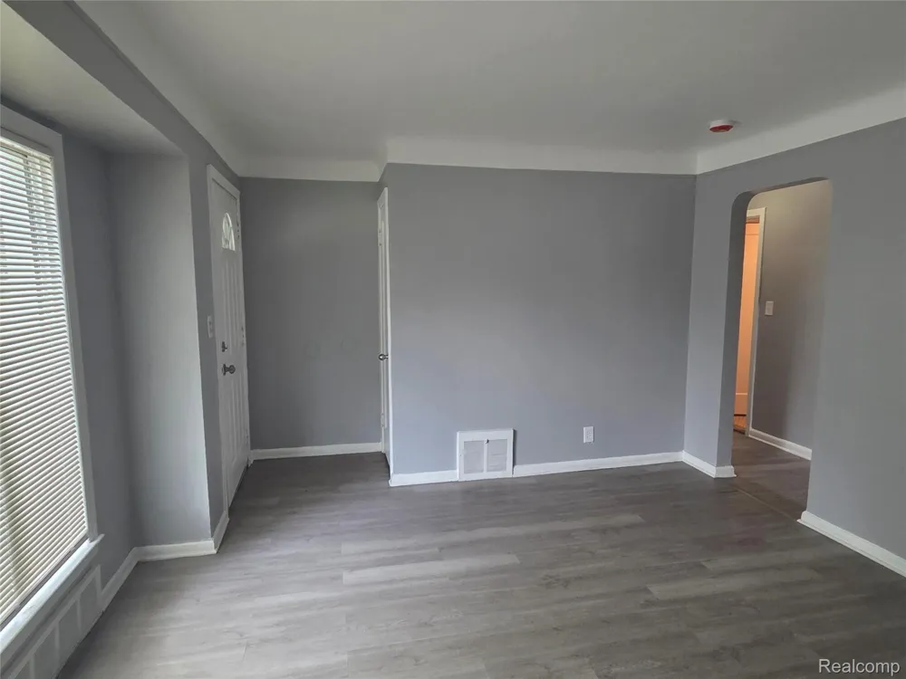 19759 McCormick Street Detroit City, MI 48224